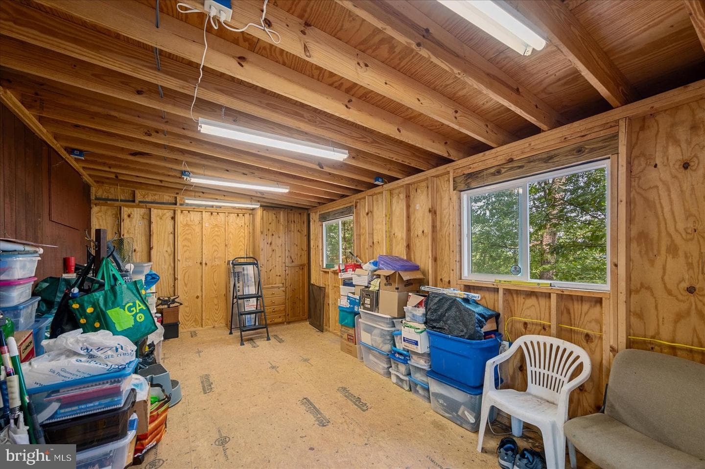 685 N Maple photo 53