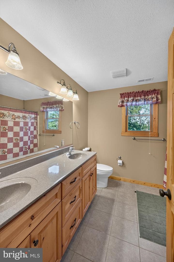 14 Vickie Way photo 39