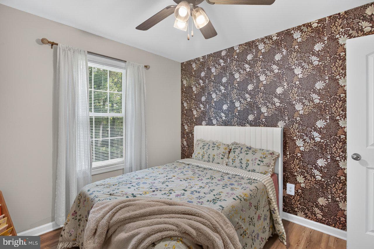 6127 Moore Avenue photo 31
