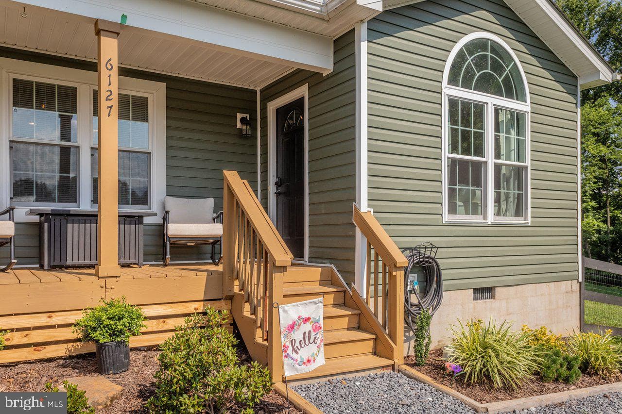 6127 Moore Avenue photo 38