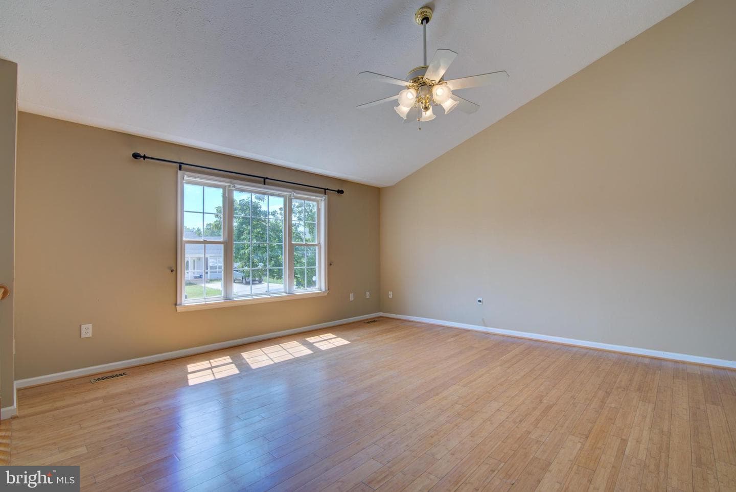 47 Stuart Court photo 26