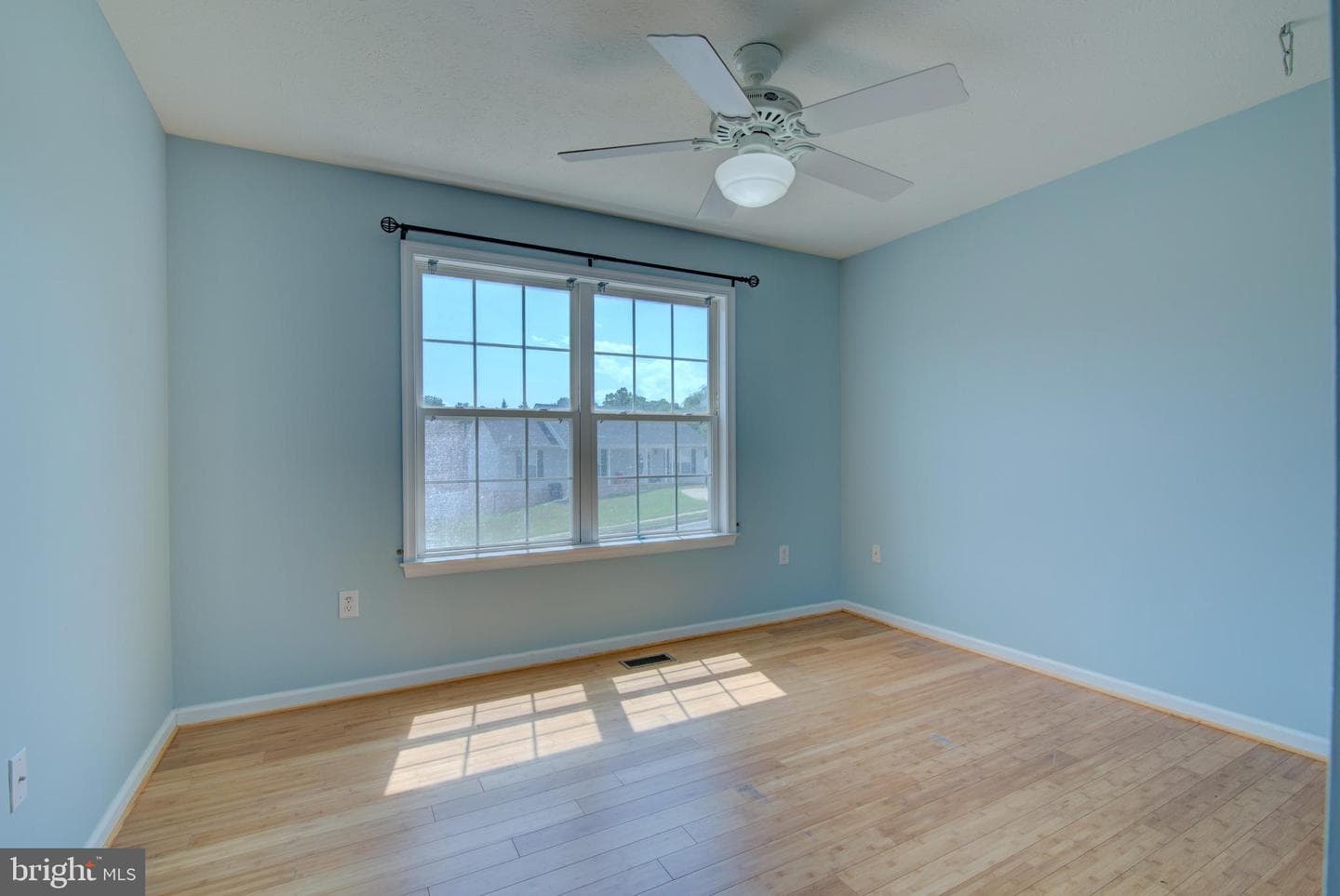 47 Stuart Court photo 8