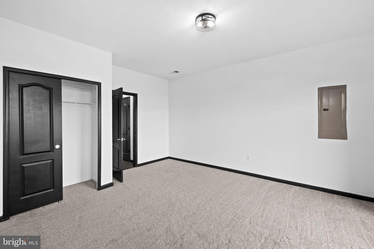 2235 Champions Way photo 10