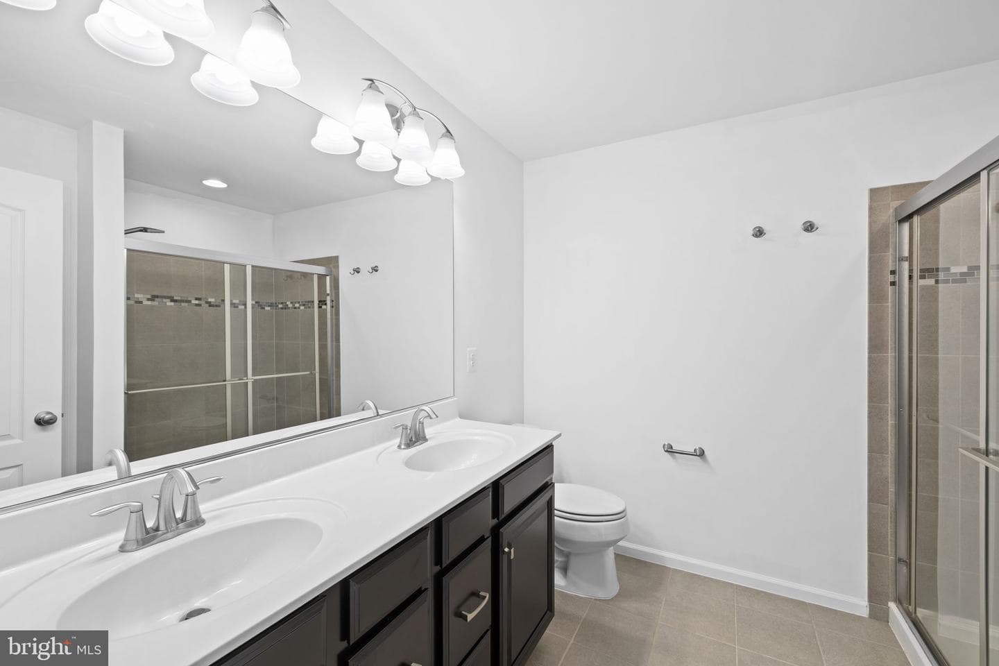 2235 Champions Way photo 33