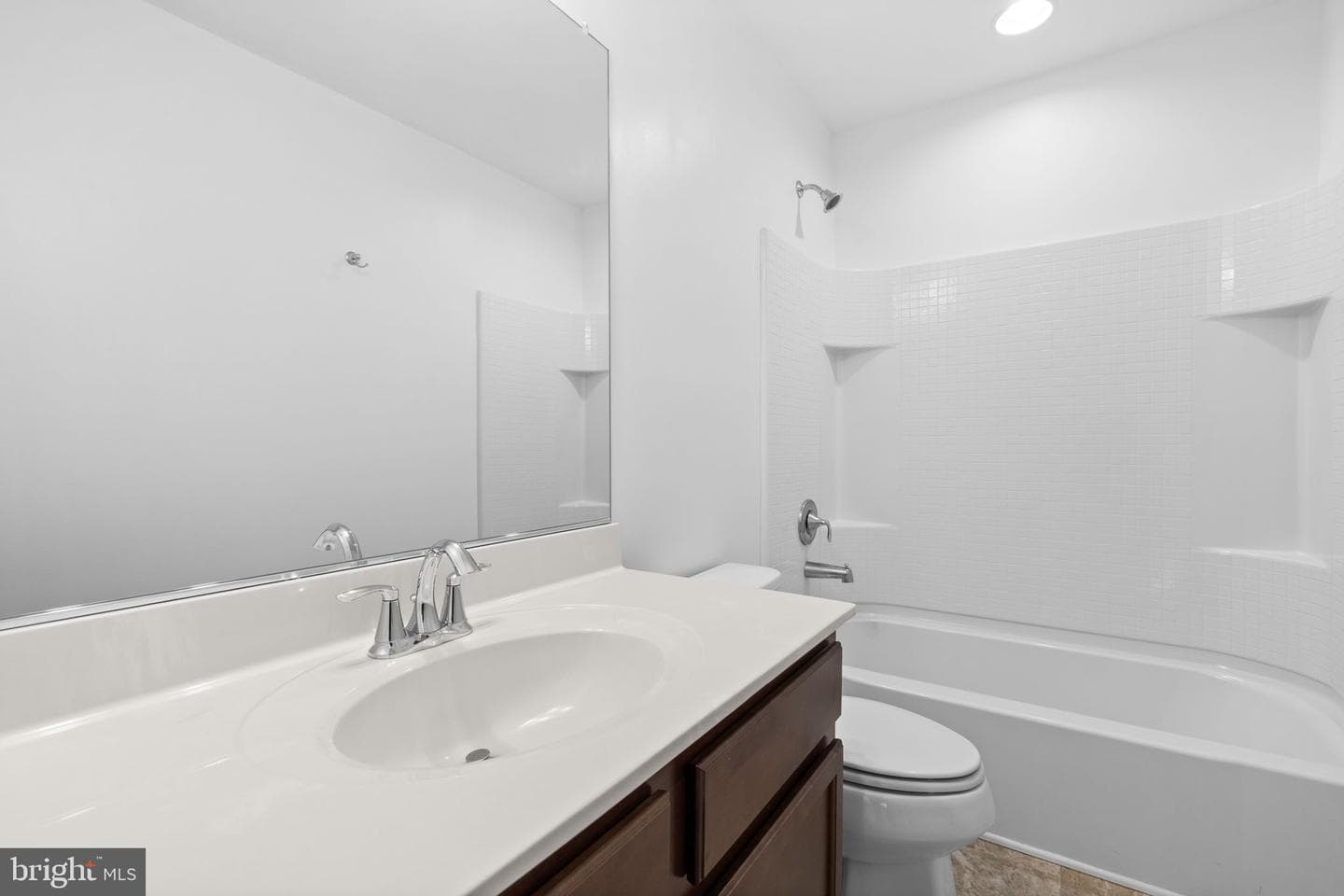 2235 Champions Way photo 37