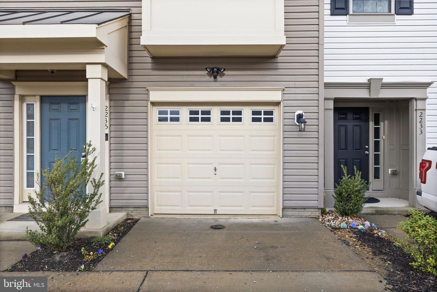 2235 Champions Way photo 5