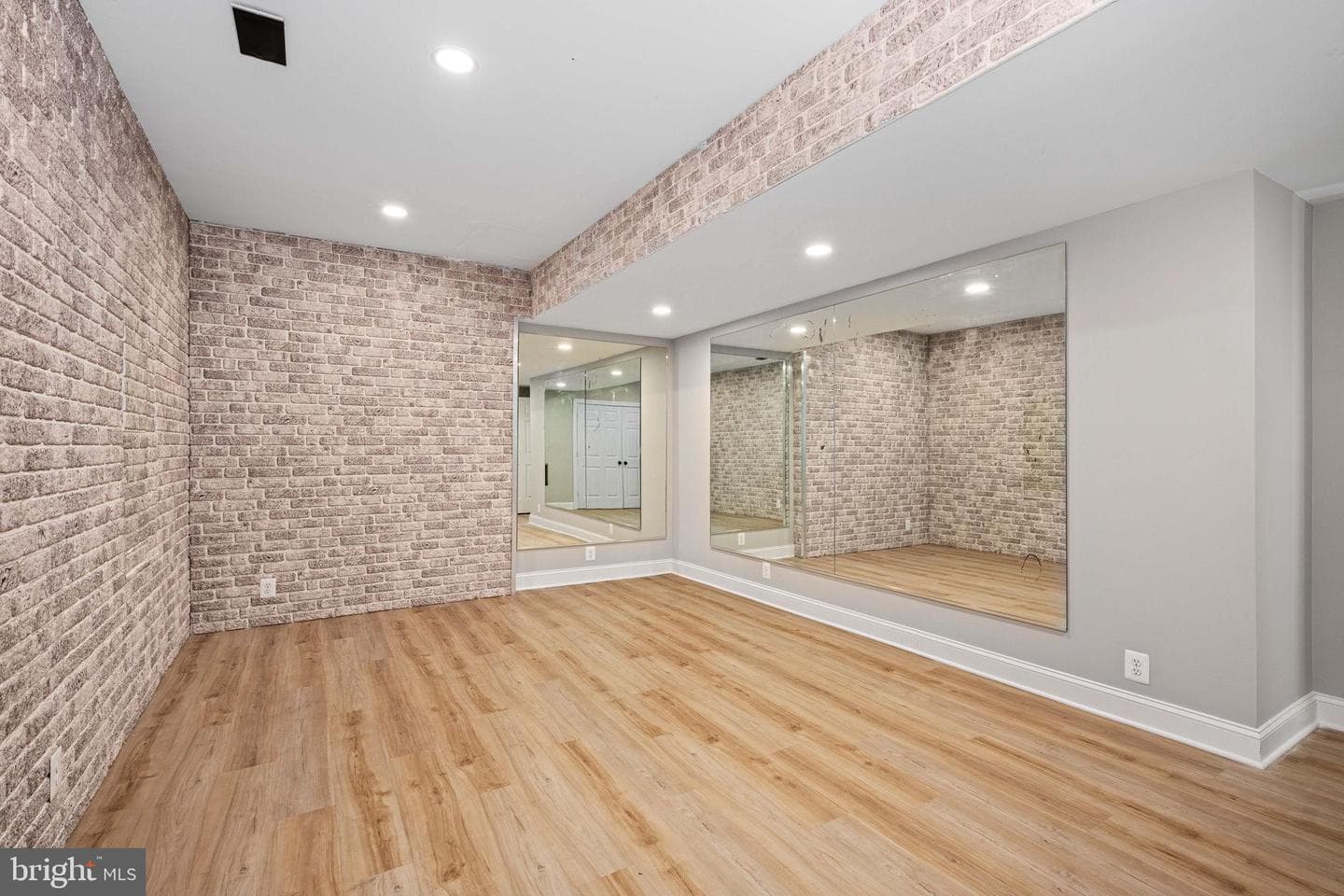 10822 Perrin Circle photo 35