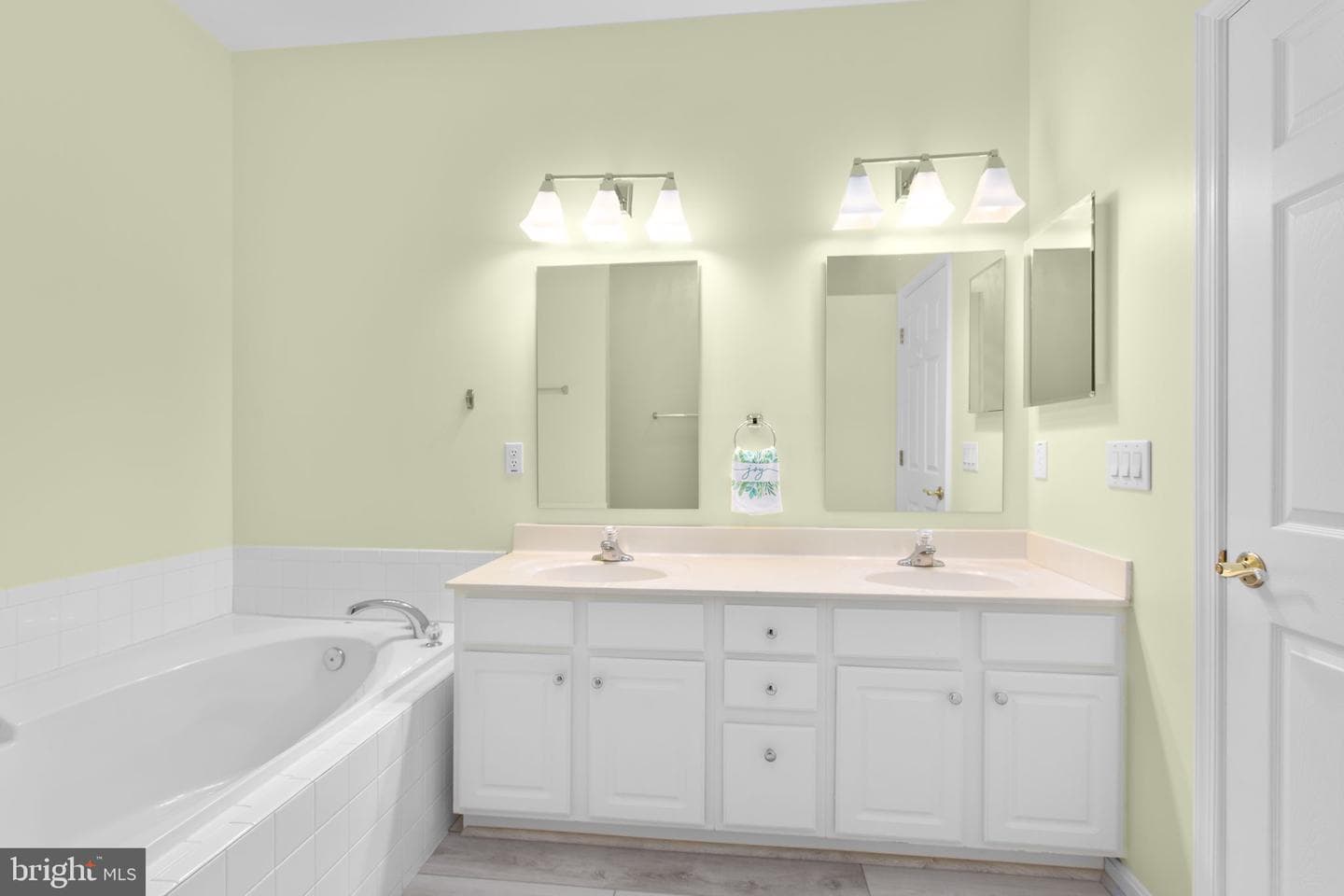 7029 Radford Drive photo 27