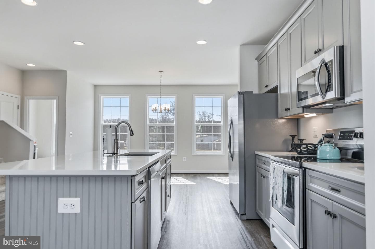 3711 Allington Court photo 4