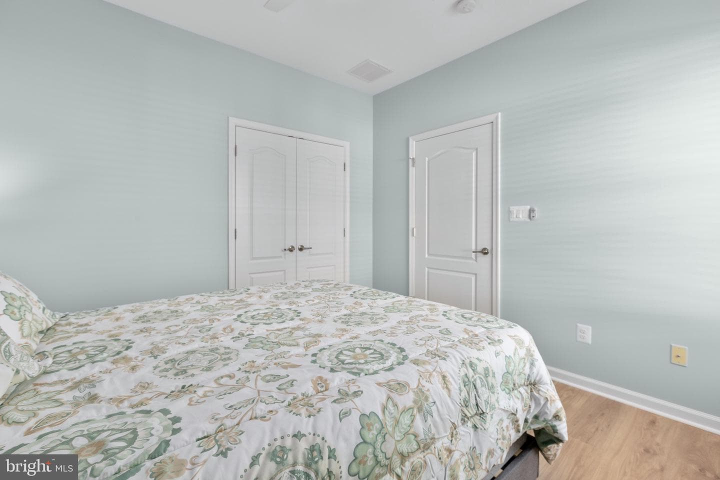 9800 Balls Bluff Drive photo 12