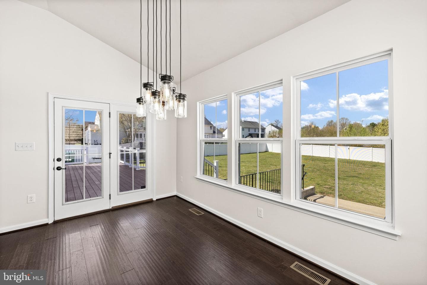 10420 Napoleon Street photo 18