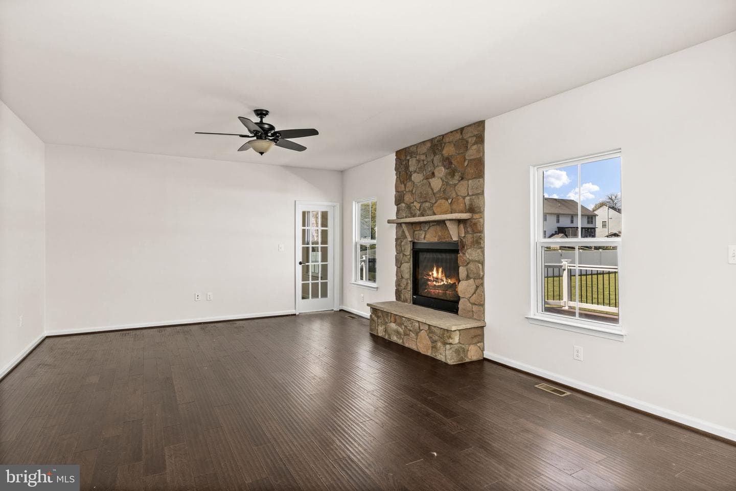 10420 Napoleon Street photo 20