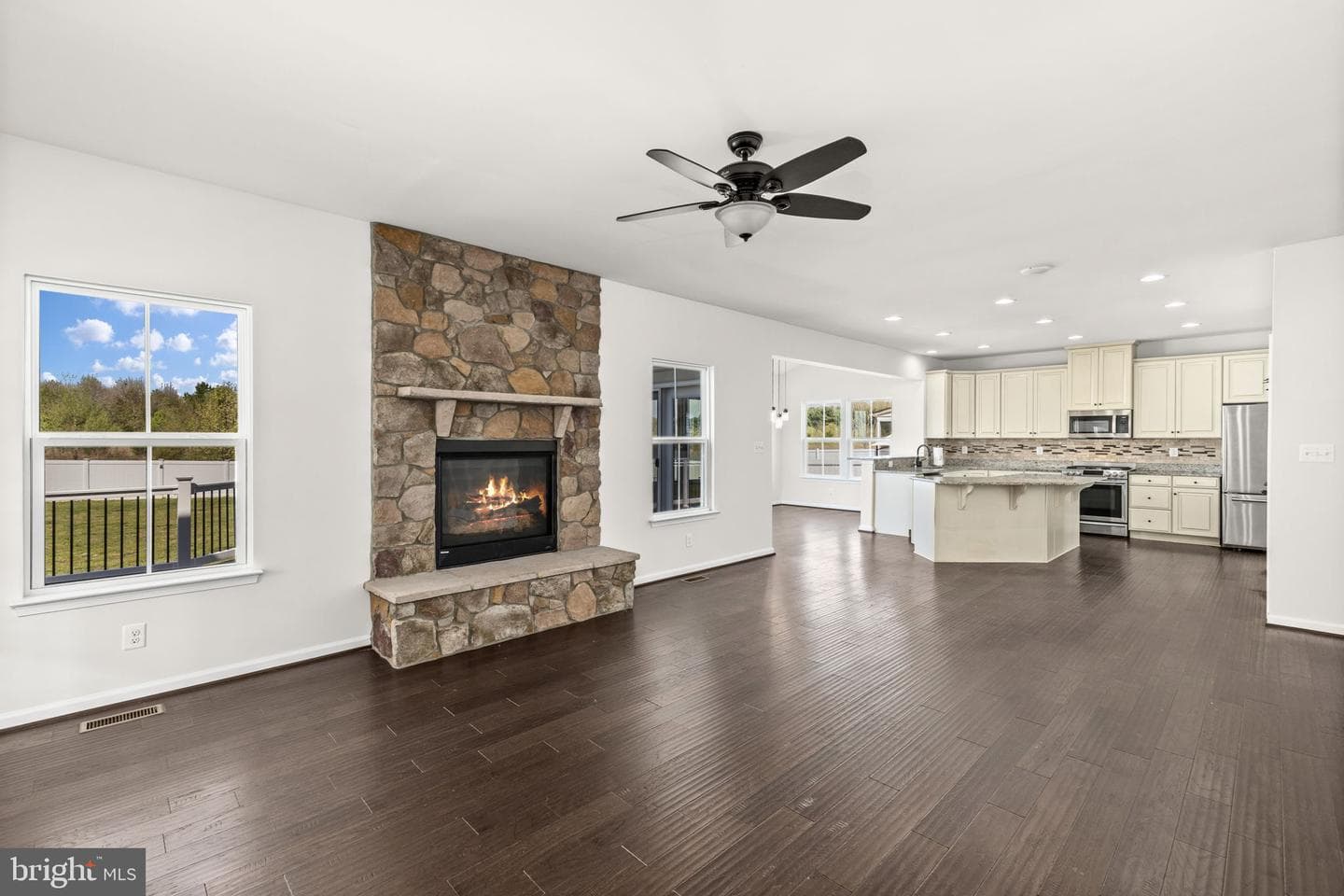 10420 Napoleon Street photo 21
