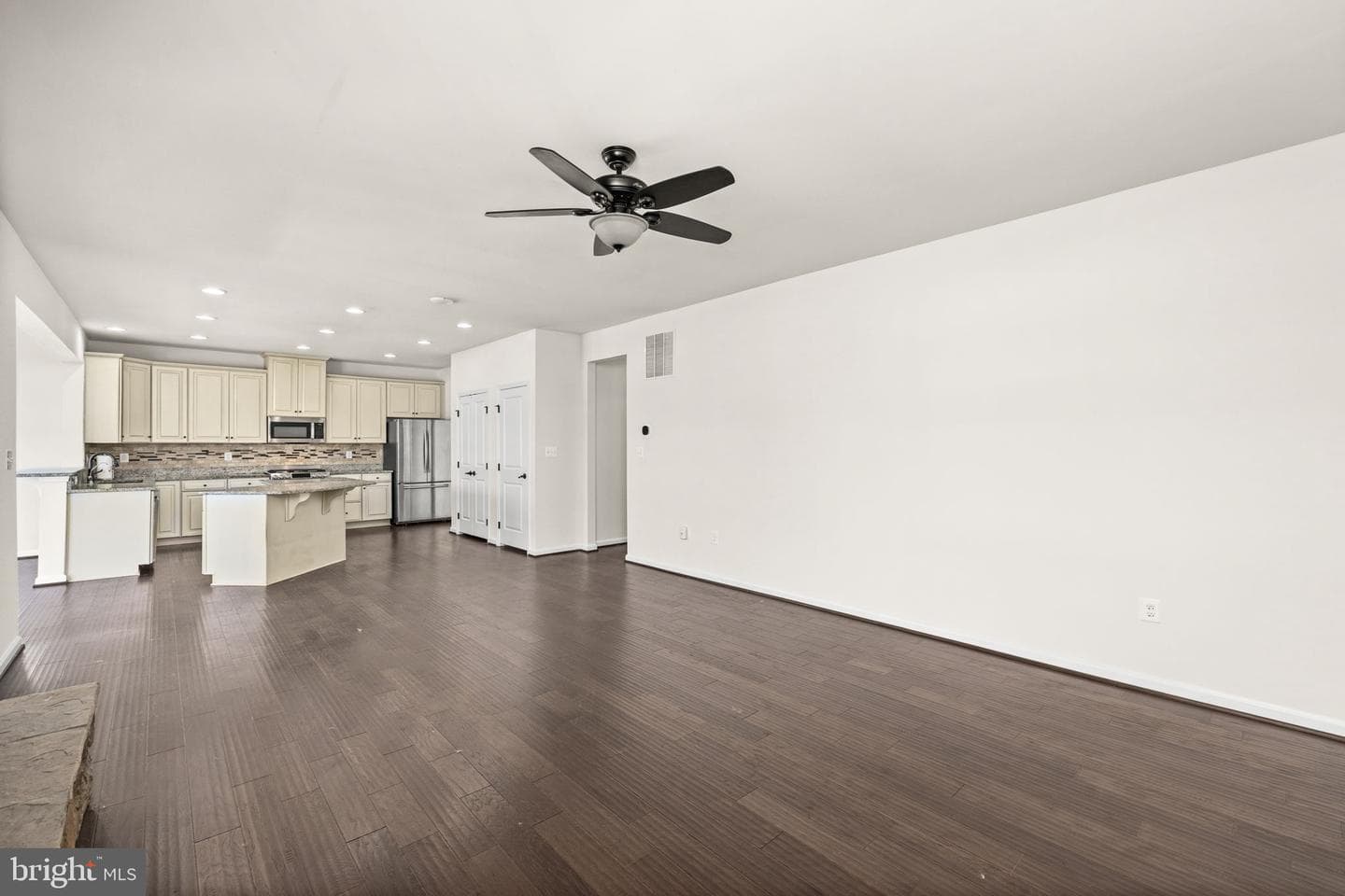 10420 Napoleon Street photo 22