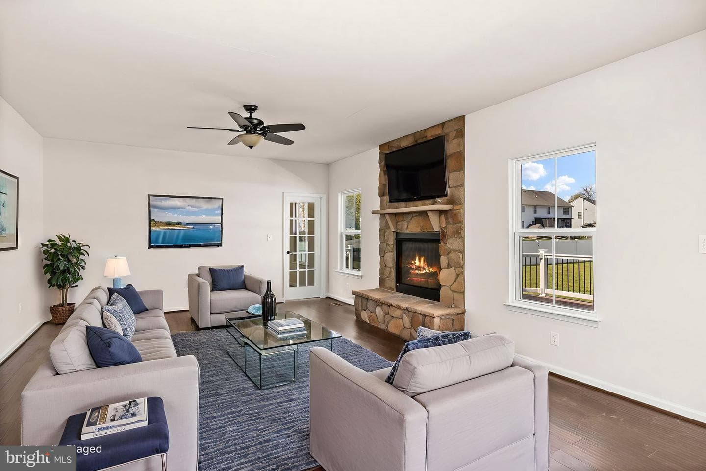 10420 Napoleon Street photo 23