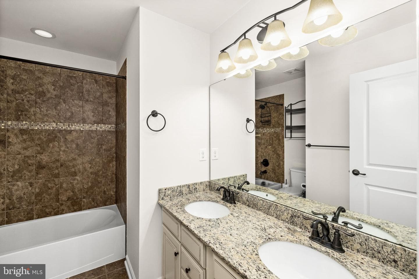 10420 Napoleon Street photo 38