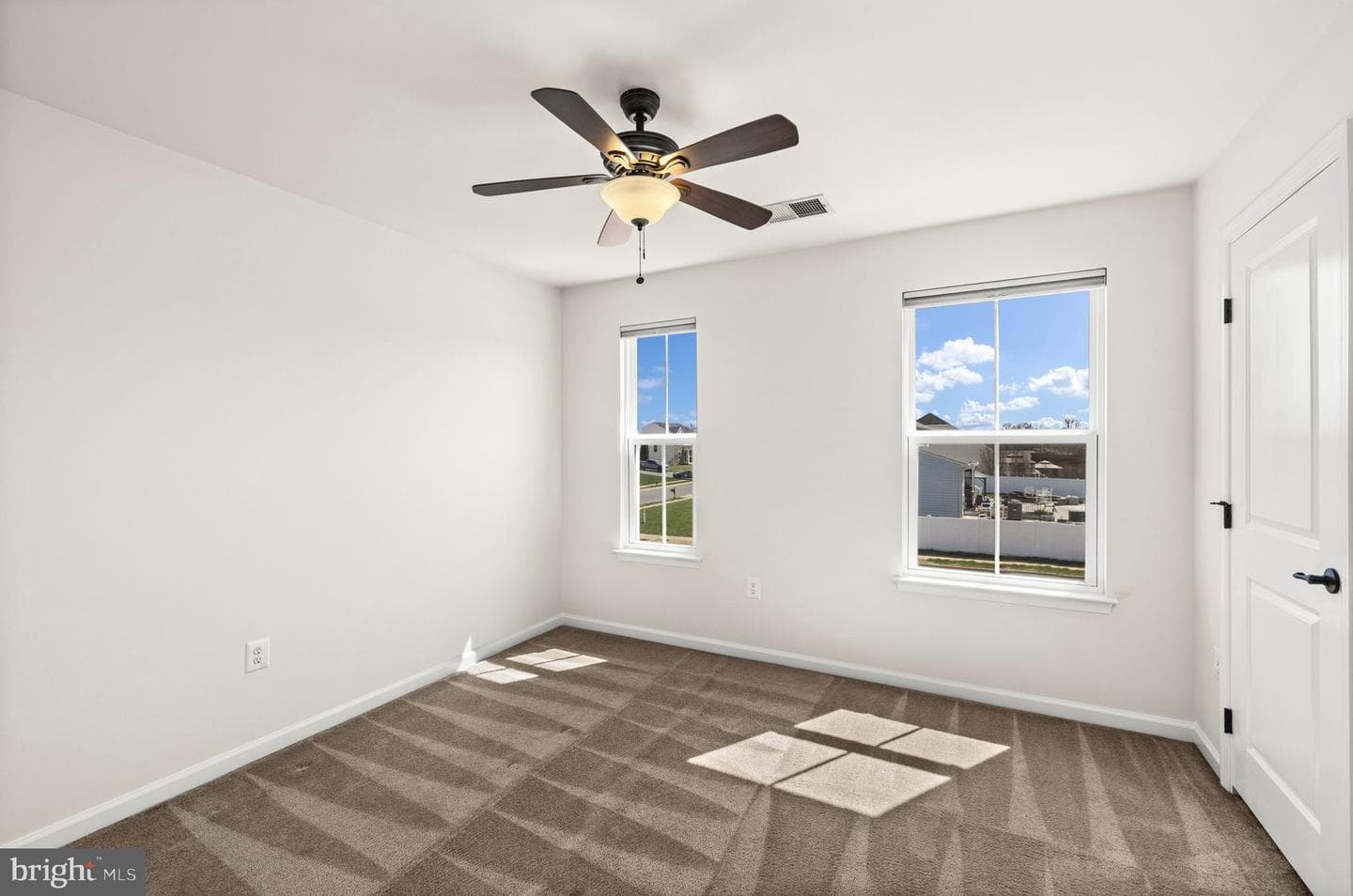 10420 Napoleon Street photo 42