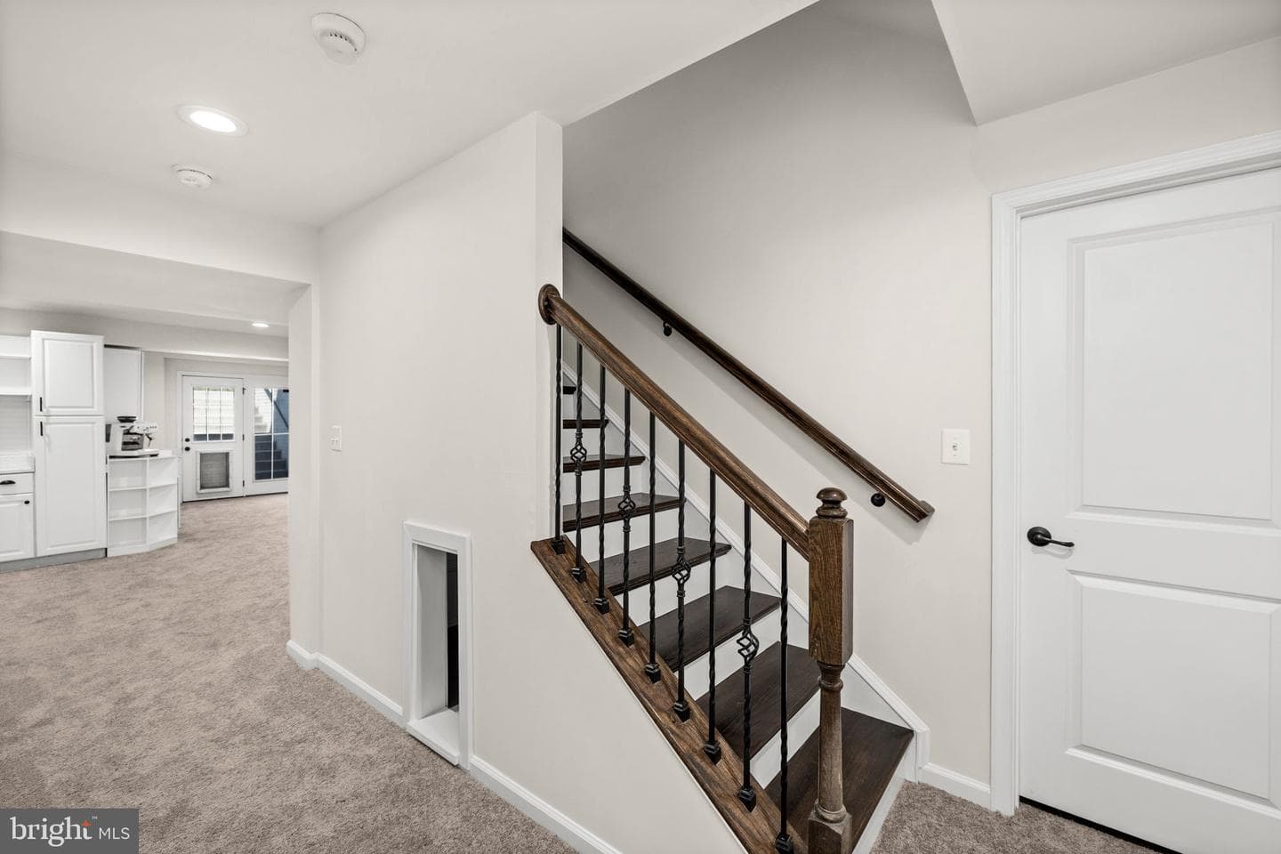 10420 Napoleon Street photo 44