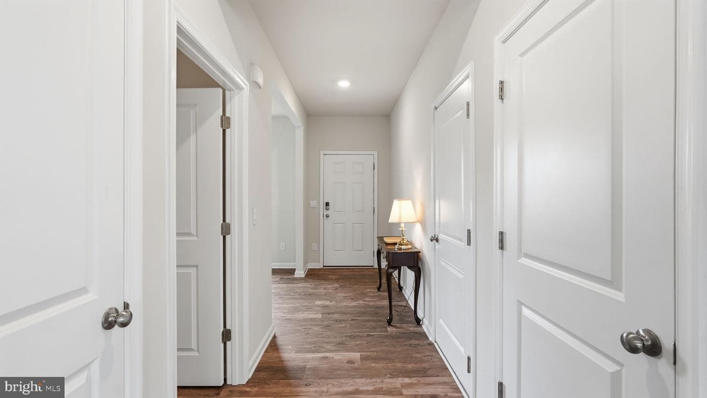 7406 Jake Court photo 4