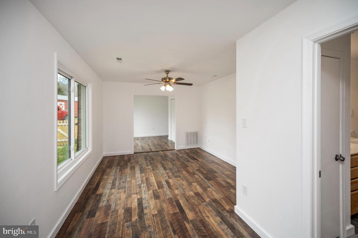 20 Berkshire Lane photo 16