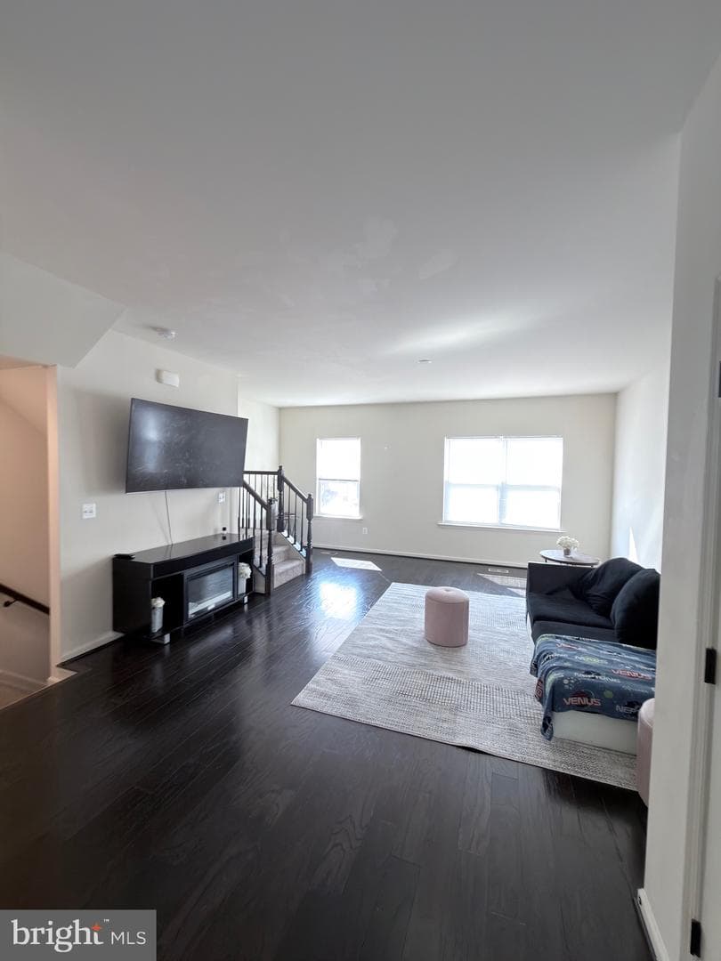 2429 Drake Lane photo 9