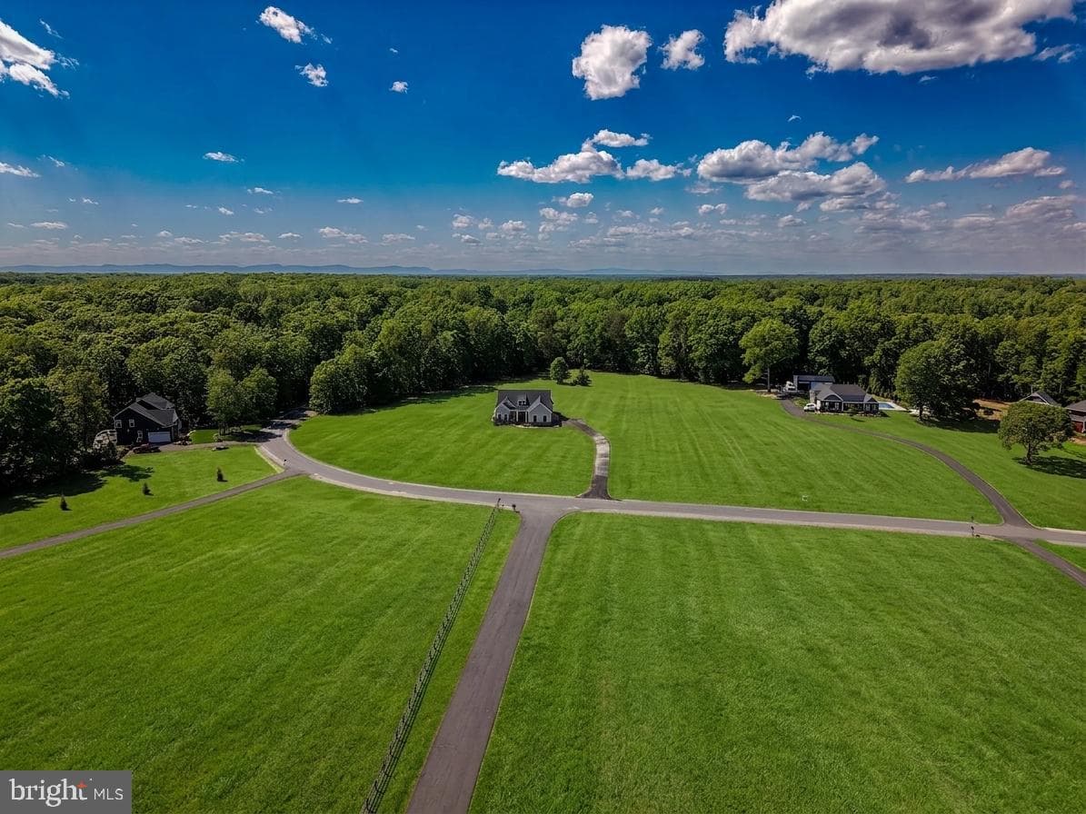 9435 Signature Way photo 3