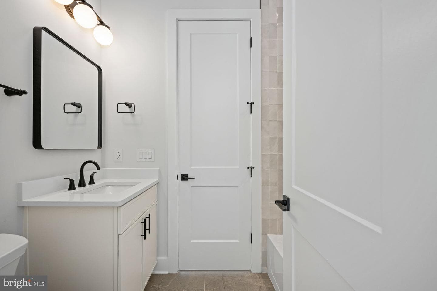 9435 Signature Way photo 33