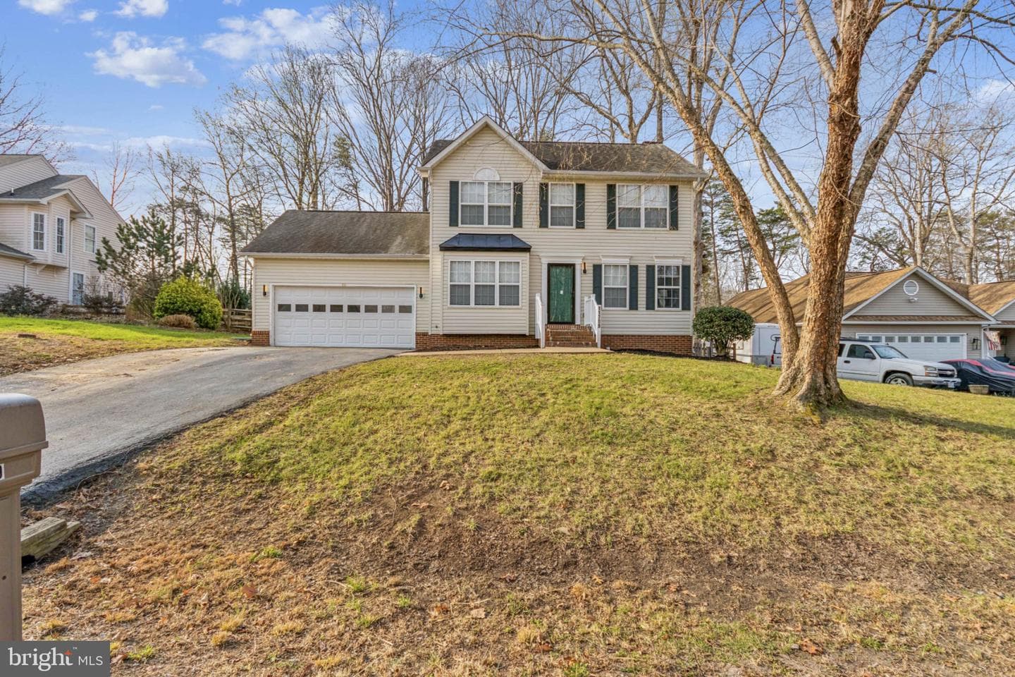 11709 Woodland View Drive photo 1