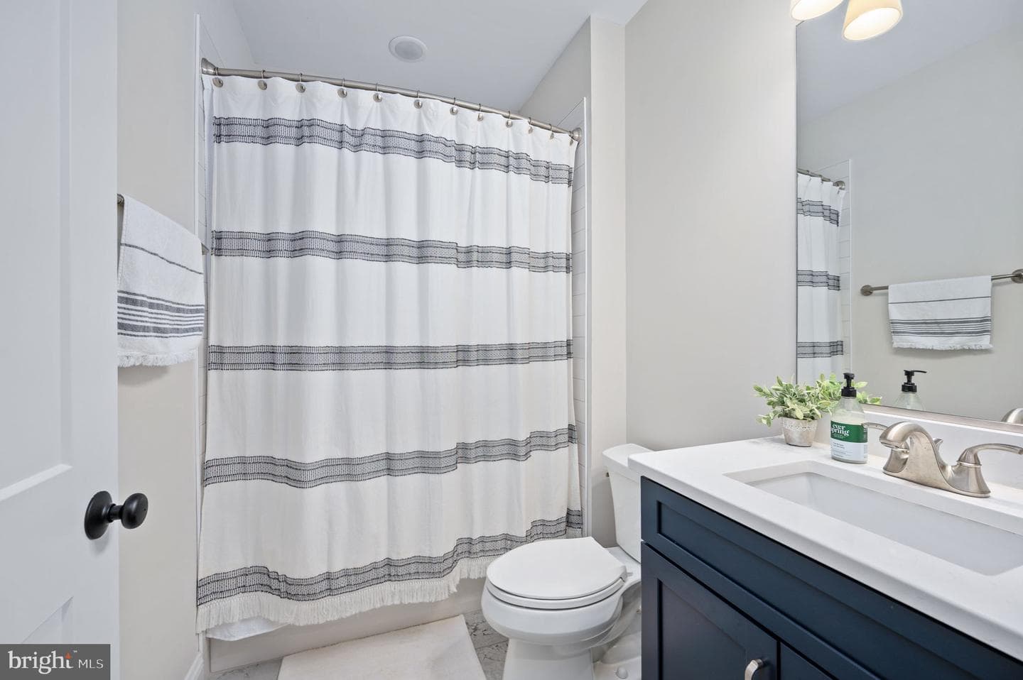 10912 Downton Avenue photo 56