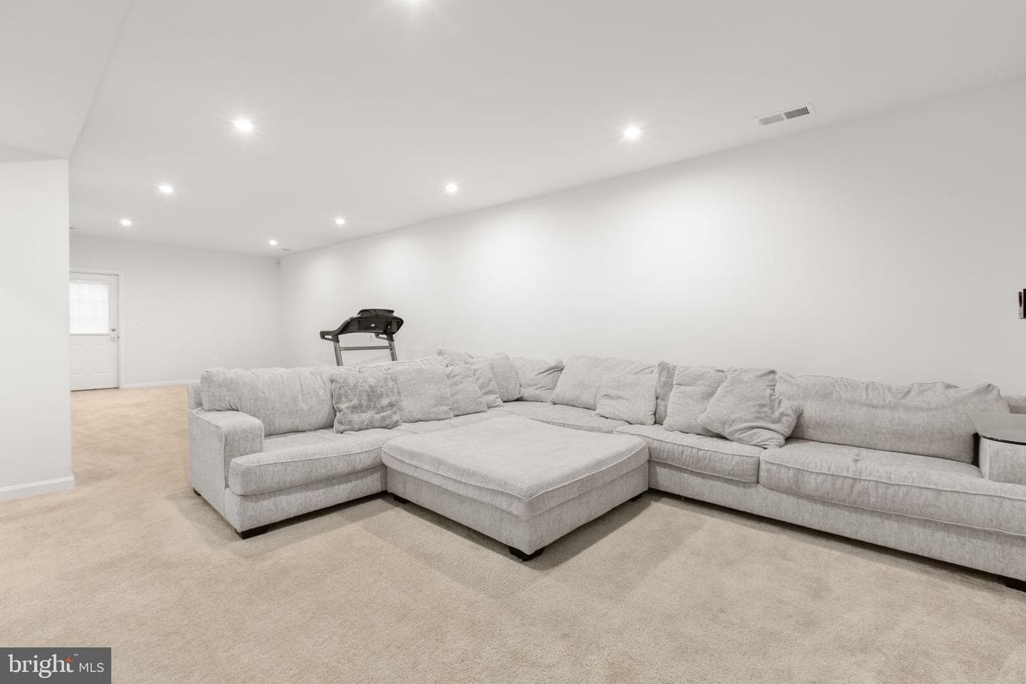 10413 Spotswood Drive photo 23