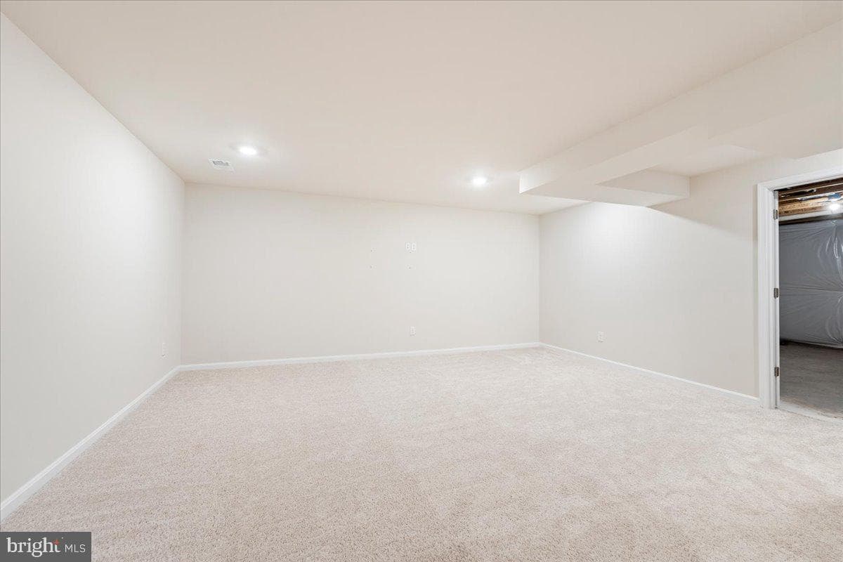 7404 Jake Court photo 30