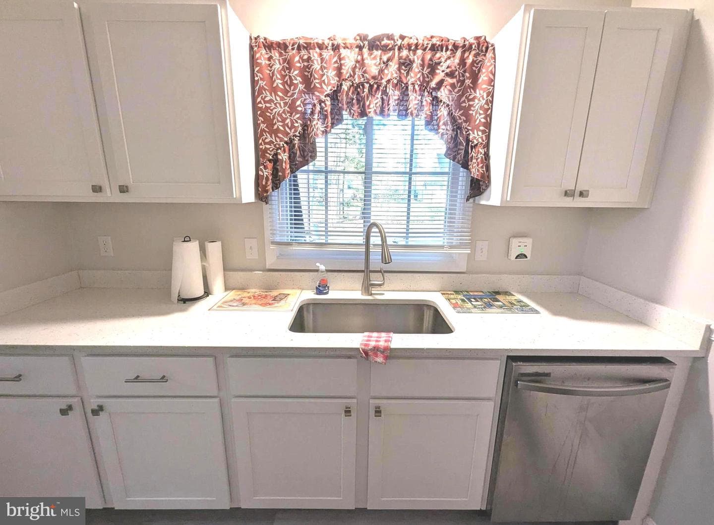 5505 Peters Lane photo 8