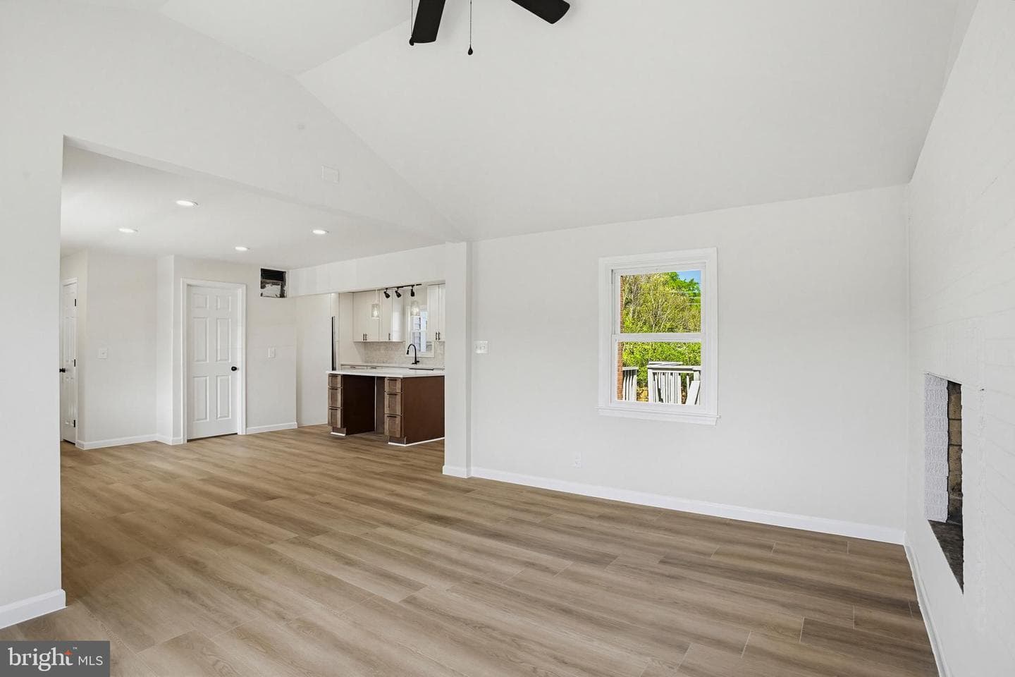 4205 Amelia Drive photo 17