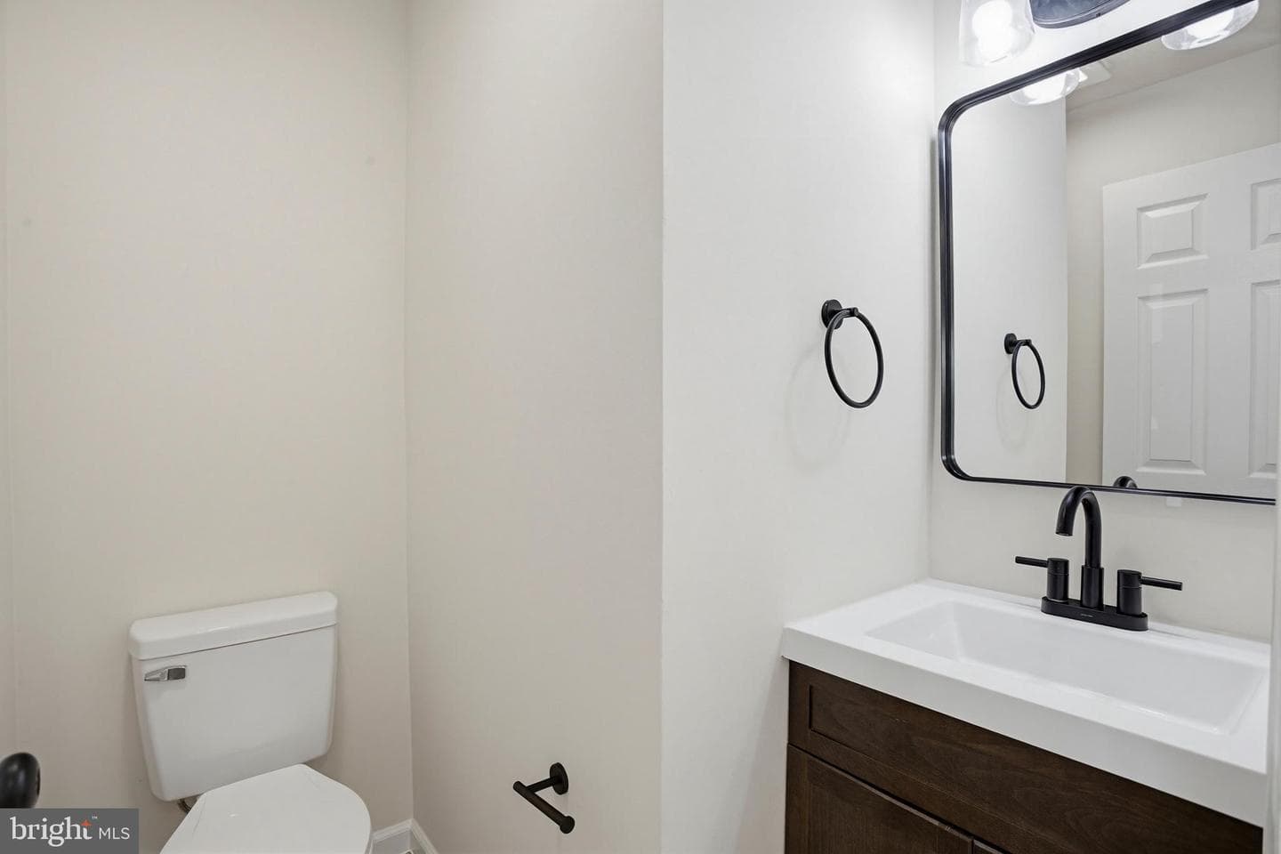 4205 Amelia Drive photo 18