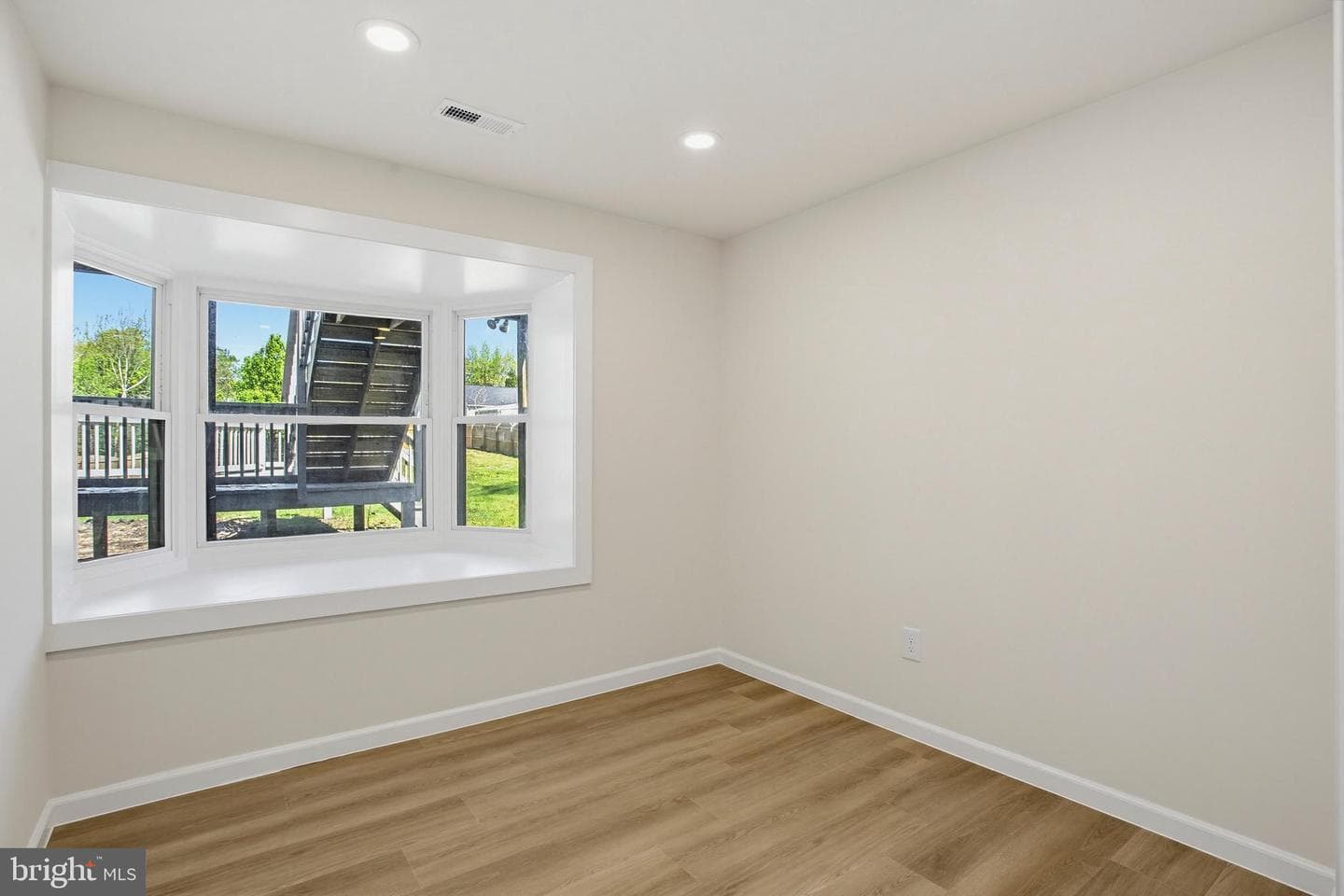 4205 Amelia Drive photo 20