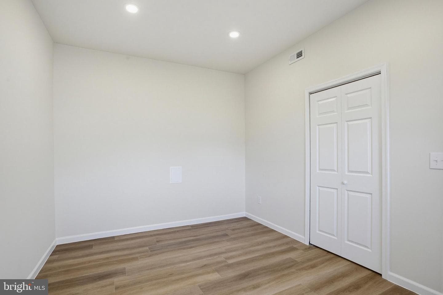 4205 Amelia Drive photo 21