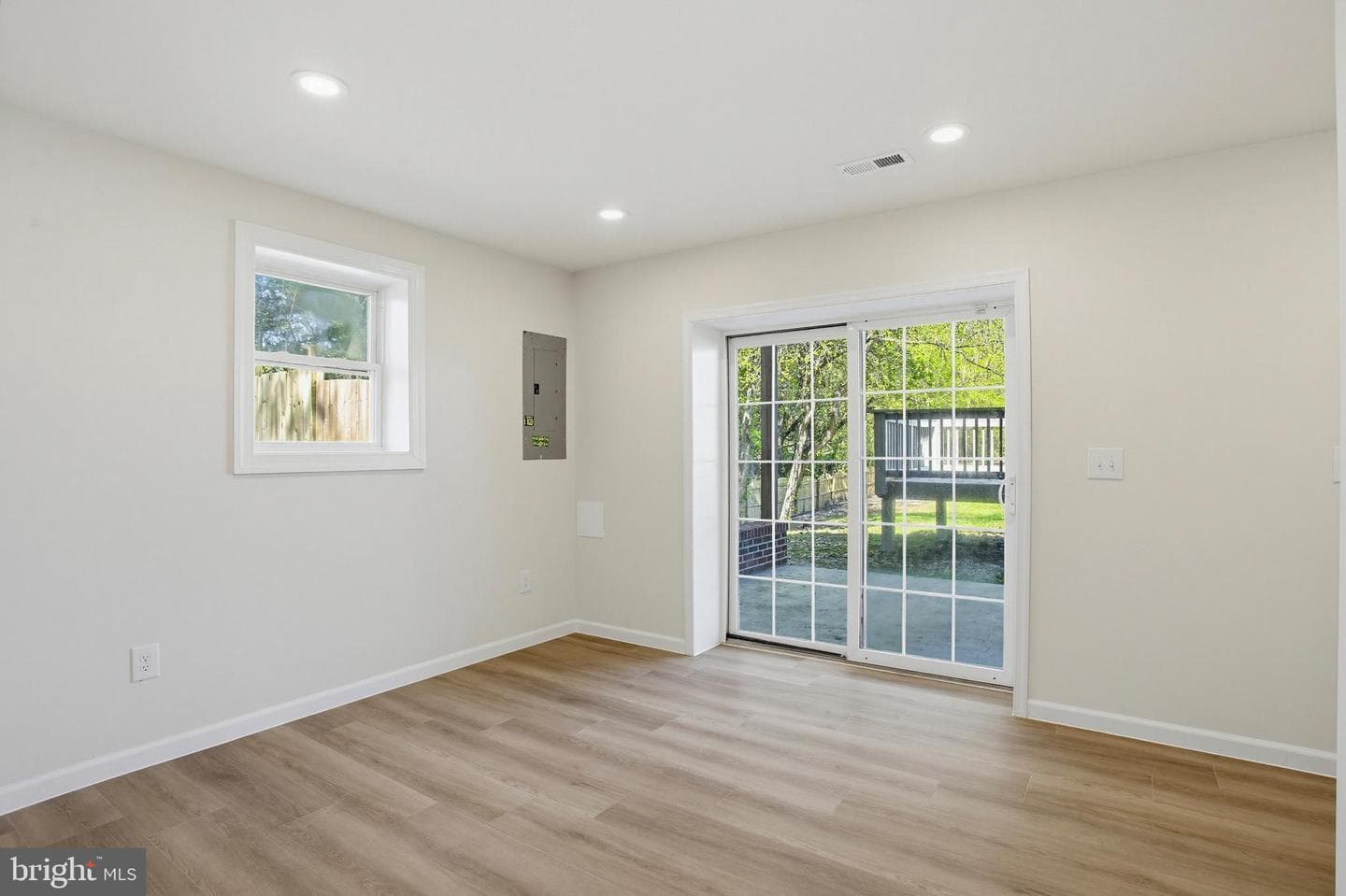 4205 Amelia Drive photo 24