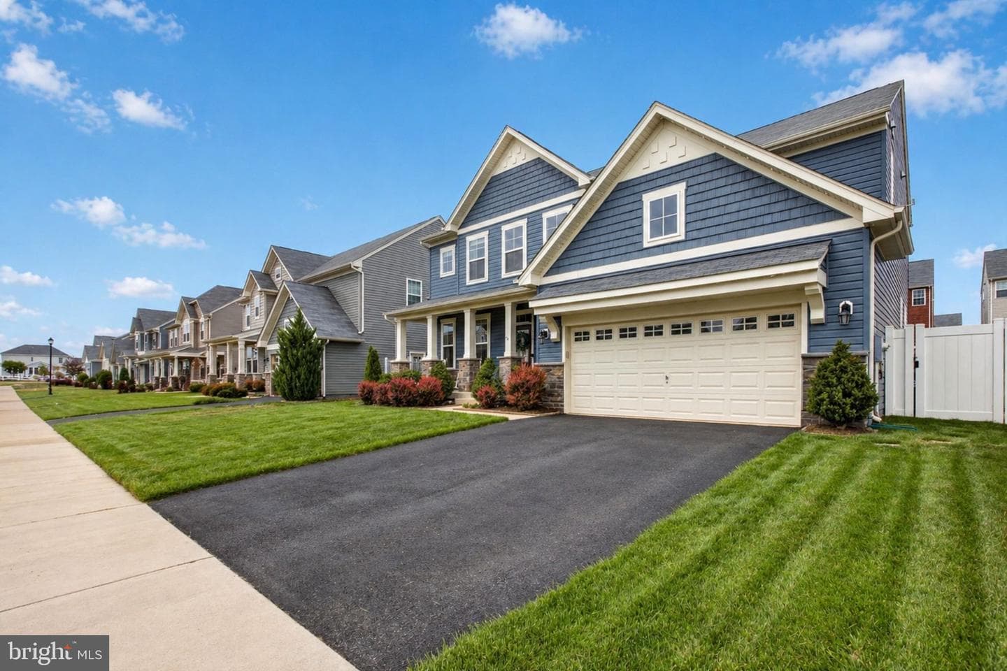 2110 Champions Way photo 2