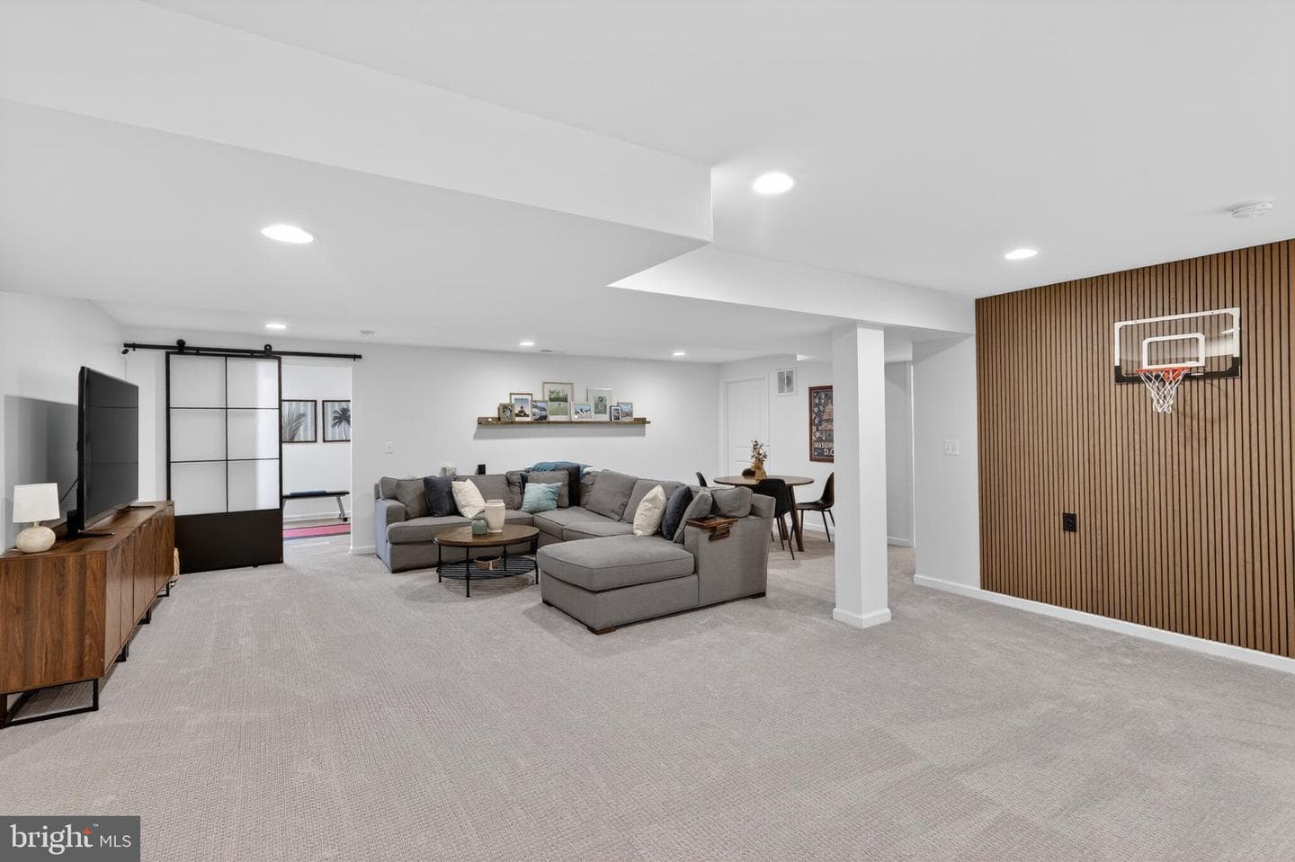 2110 Champions Way photo 27
