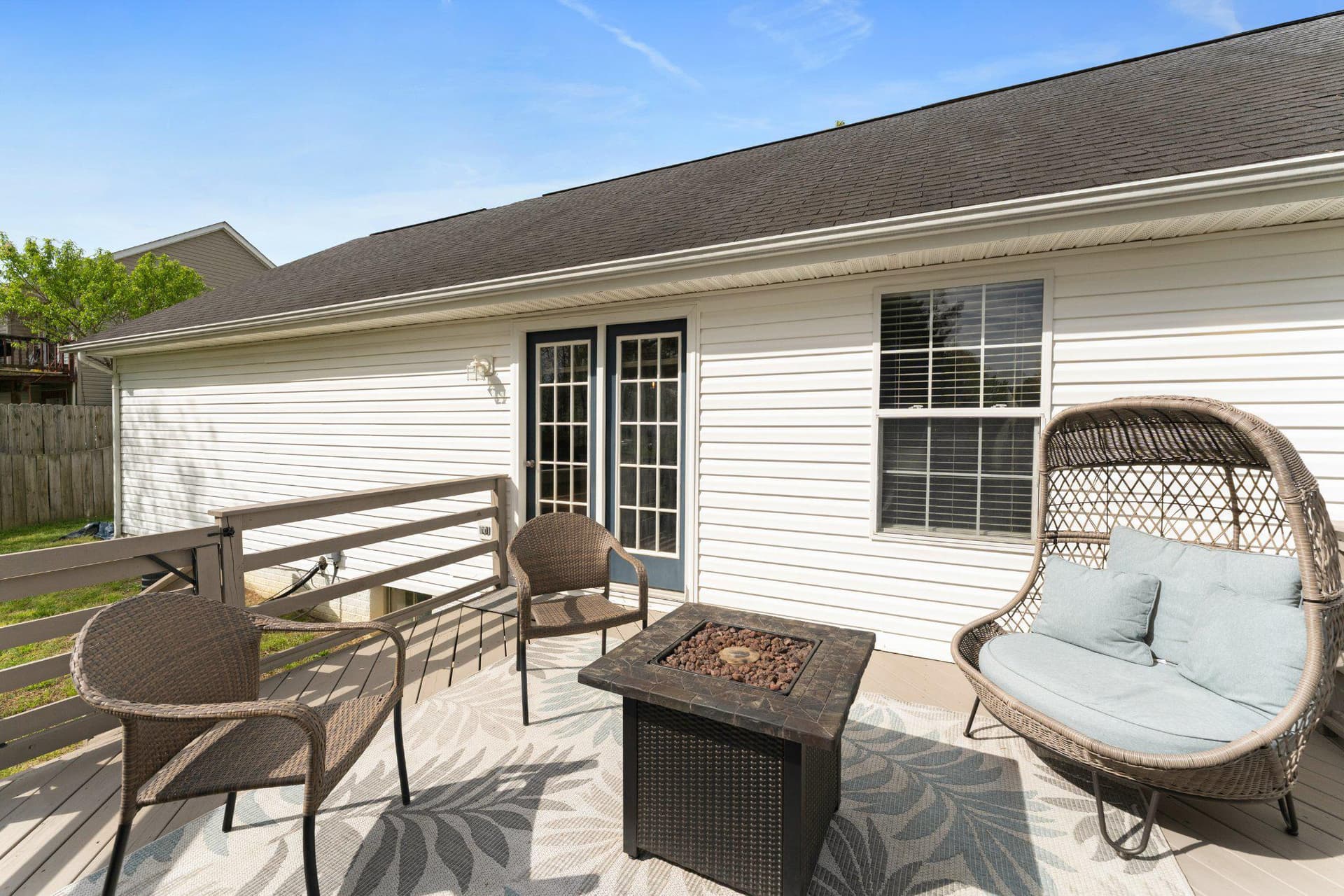 8811 Kent Court photo 38
