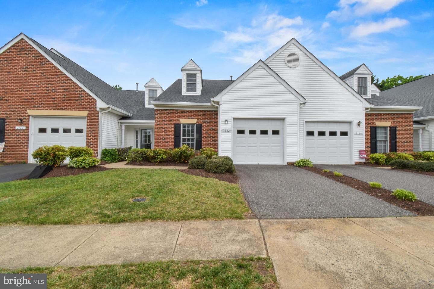 7112 Radford photo 1