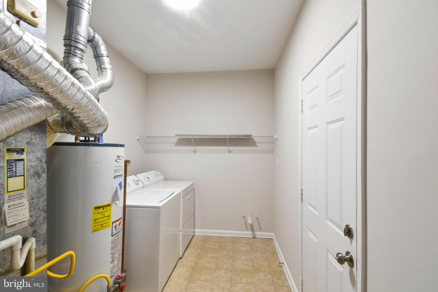 7112 Radford photo 20