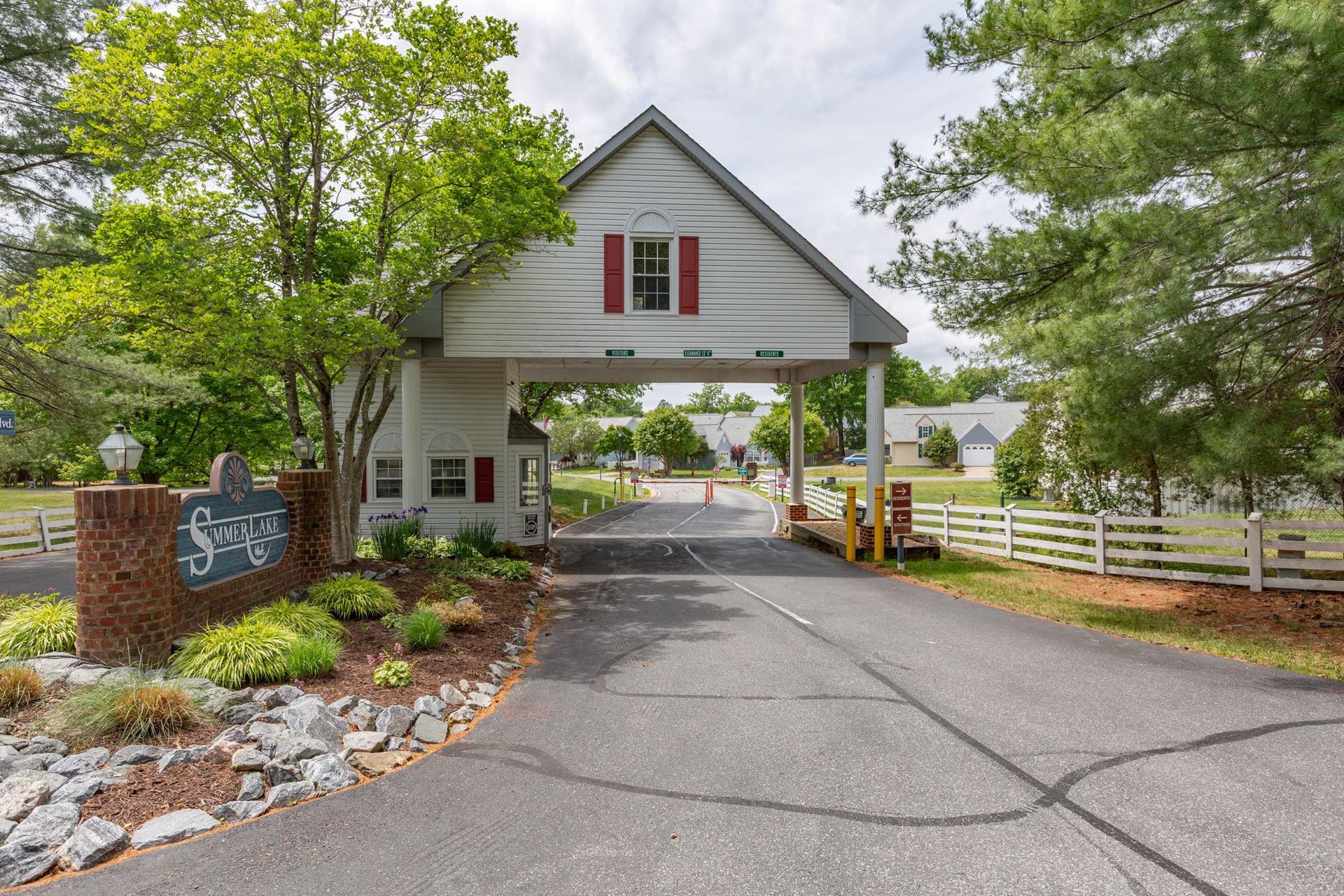 11701 Hampshire Court photo 45