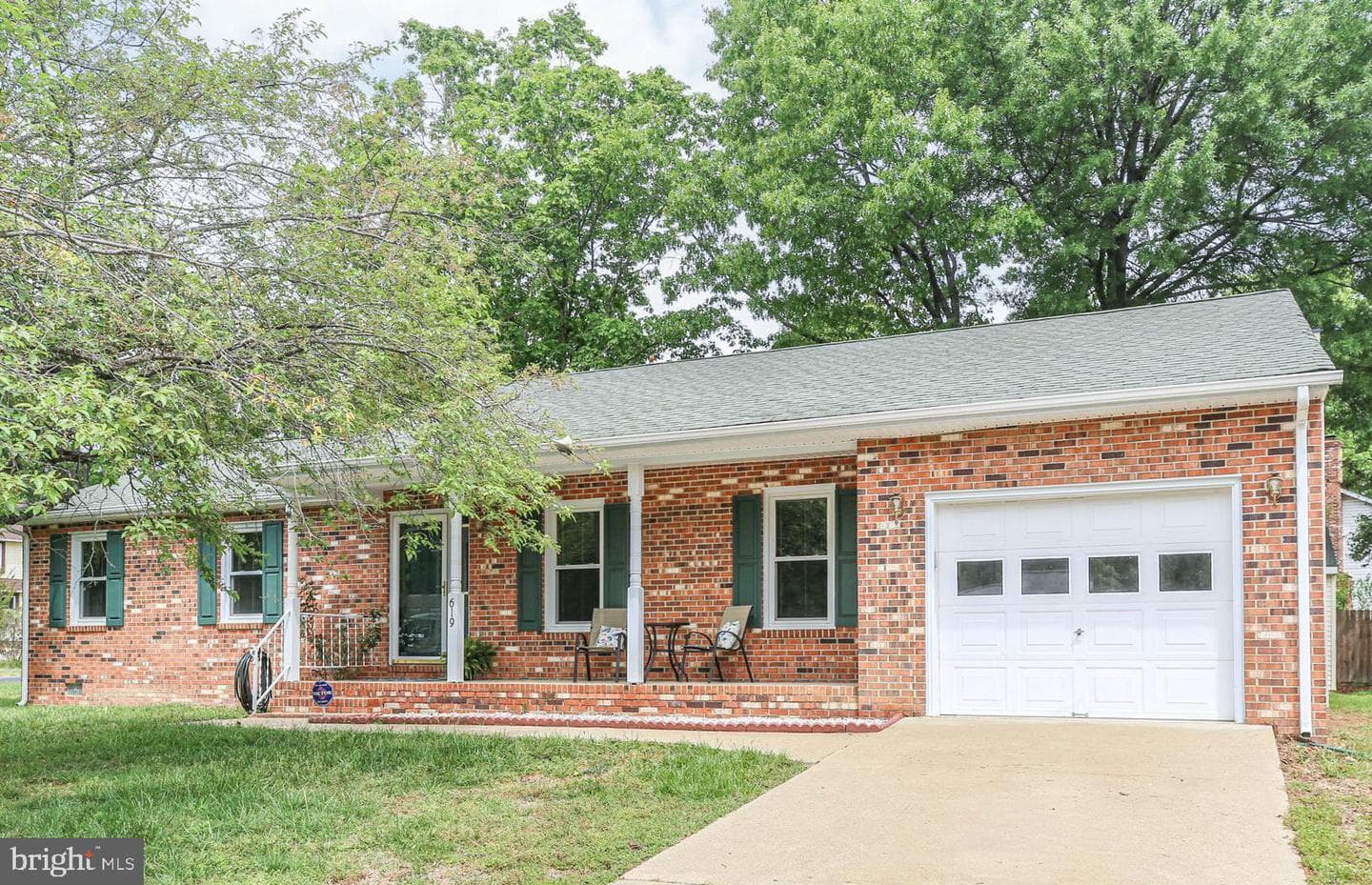 619 Shamrock Drive photo 2