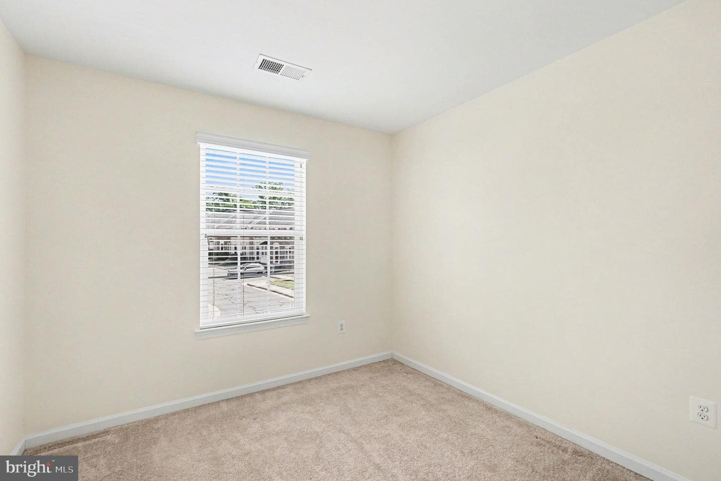 4604 Alliance Way photo 12