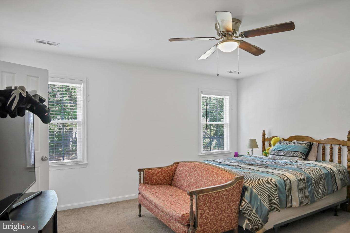 4405 Caven Court N photo 10