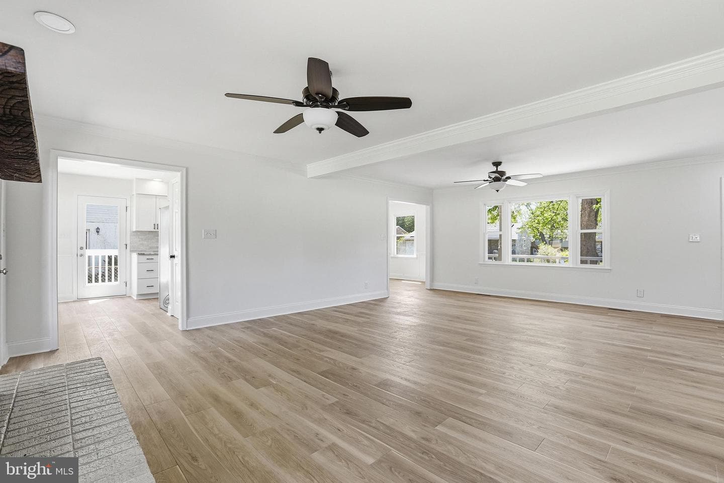 310 Sycamore Drive photo 9