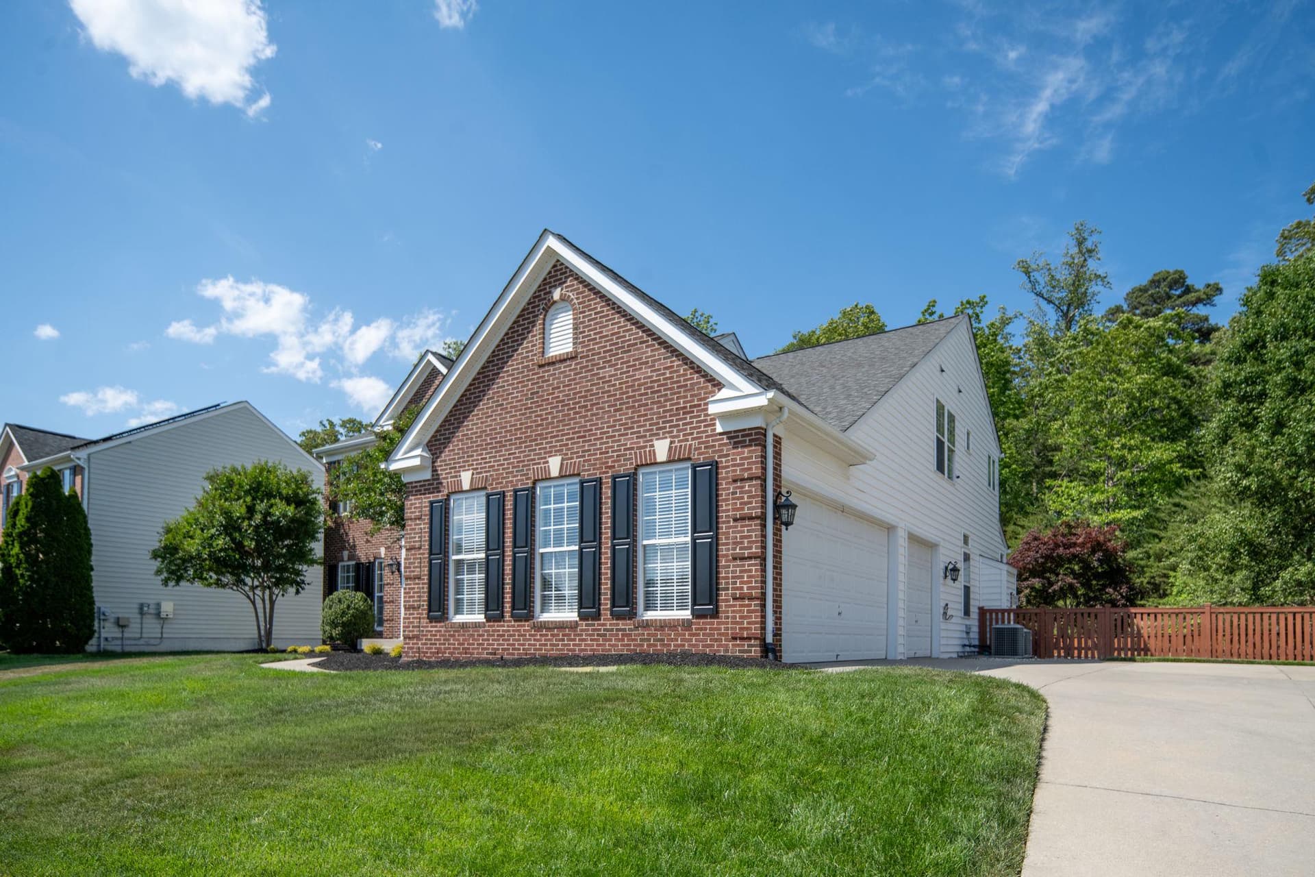 5815 Deep Creek Drive photo 3