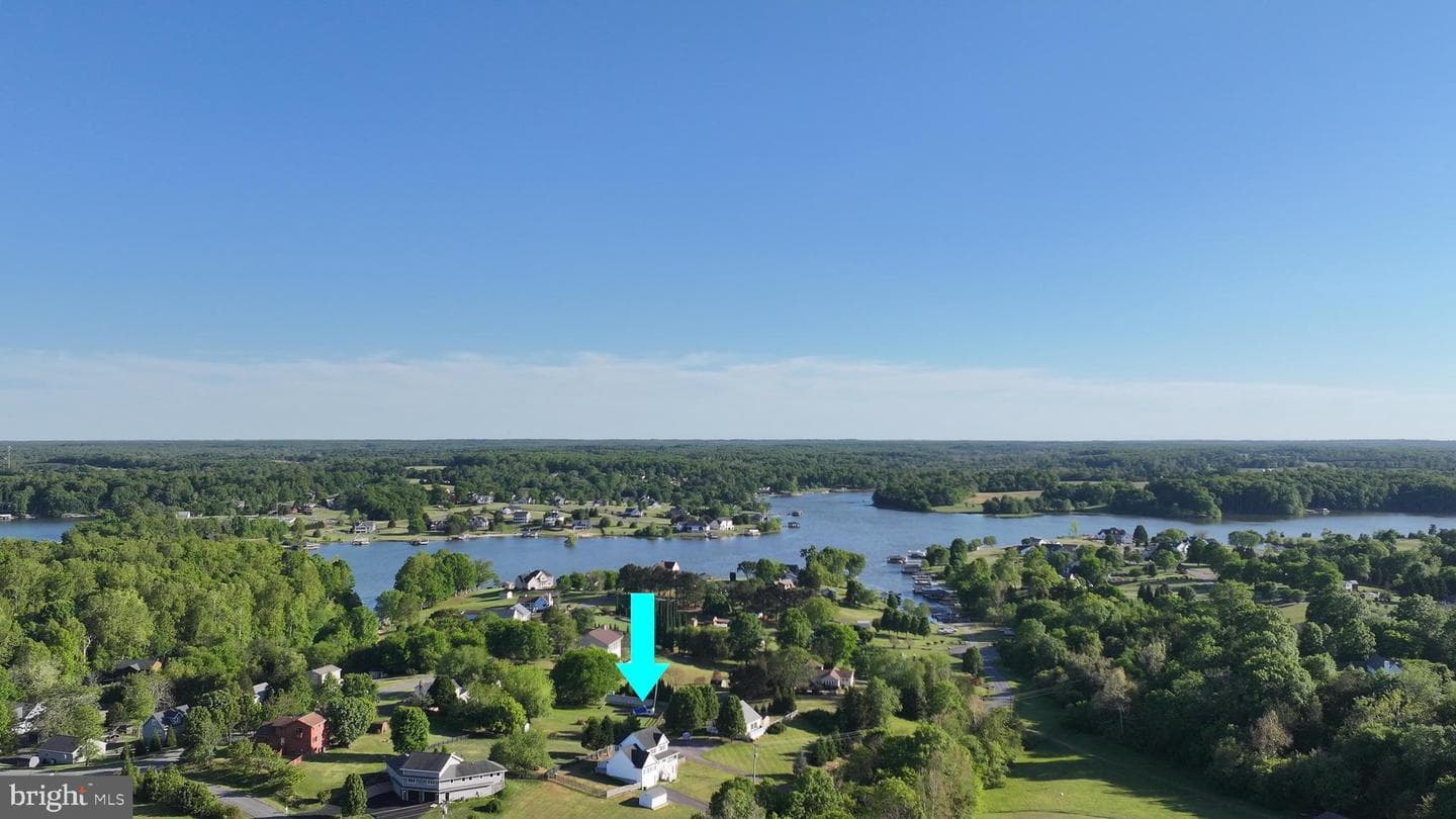 5815 Springfield Farm Lane photo 3