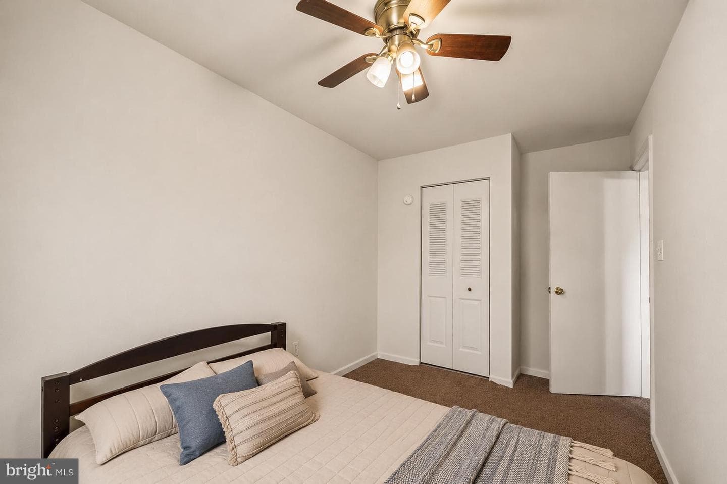 307 Olde Greenwich Drive photo 15